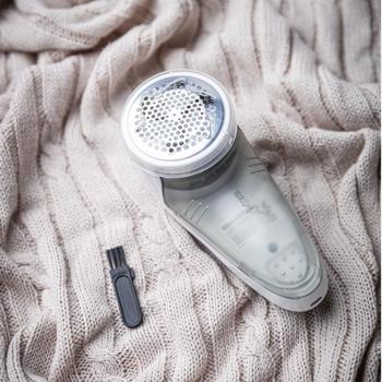 Preview: Aspiratore di pelucchi ricaricabile con contenitore di raccolta: efficiente, senza fili e delicato, per indumenti, mobili e tessuti, ricaricabile, facile da pulire