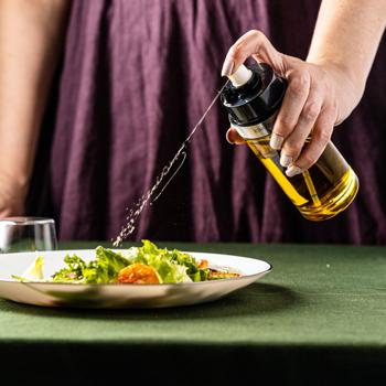 Preview: Präzise 2-in-1 Sprühflasche für Öl und Essig 150ml, für Küche & BBQ – Feine Zerstäubung oder gleichmässiges Auftragen, Edelstahl und Glas