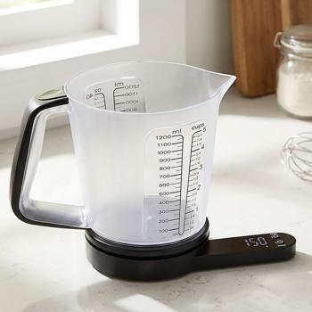 Preview: Digitale 2in1 Küchenwaage mit Messbecher, 1,5L: Wiegen & Messen in einem, präzise & einfach zu reinigen, für Backen, Kochen & Genuss