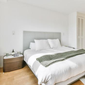 Preview: Digitaler Wecker mit Textilbezug: Leuchtziffern, modern & stilvoll, Für Schlafzimmer & Nachttisch, Sanftes Aufwachen, einfache Bedienung & dekorativ Preview: Digitaler Wecker mit Textilbezug: Leuchtziffern, modern & stilvoll, Für Schlafzimmer & Nachttisch, Sanftes Aufwachen, einfache Bedienung & dekorativ