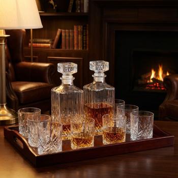 Set whisky completo in cristallo: 2 caraffe (900ml) & 8 bicchieri (350ml) – Dotazione di alta qualità per gli amanti del whisky