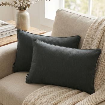 2er-Set Madison Outdoorkissen - Wasserabweisend, UV-Schutz & Schmutzabweisend für Lounge, Gartenstuhl & Sofa - Dunkelgrau, 50x30x10 cm