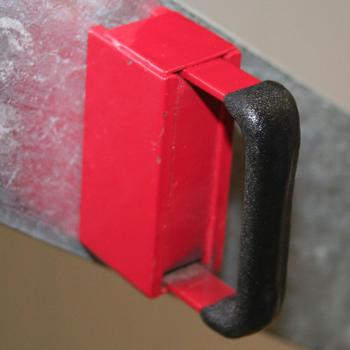 Preview: Leistungsstarker Hebemagnet mit Griff & 20 kg Haltekraft: Müheloses & sicheres Heben von Eisen & Stahl, robust, handlich & ideal für Werkstatt & Baustelle Preview: Leistungsstarker Hebemagnet mit Griff & 20 kg Haltekraft: Müheloses & sicheres Heben von Eisen & Stahl, robust, handlich & ideal für Werkstatt & Baustelle