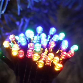 Preview: 2er-Set Multicolor LED-Lichterkette für Innen und Aussen, 40 LEDs, bunt, Timer, IP44, Batterie, zauberhafte Lichteffekte Zuhause, Balkon oder Garten