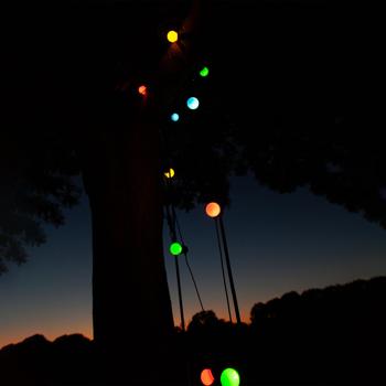 Preview: set di 2 luci d‘atmosfera a LED a 4 colori con 10 lampadine, circa 2,7 m, IP44: ghirlanda di luci colorate - ideale per giardino, balcone e feste