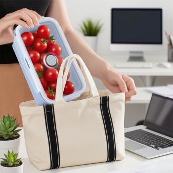 Preview: 4-piece set of silicone food storage containers - collapsible and foldable lunch boxes, Bento Boxes, BPA-free, microwave-safe, with clip lids