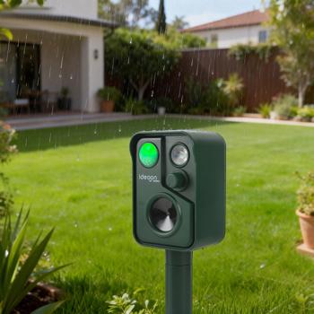 Preview: Set of 4 ultrasonic animal repellers with PIR sensor & LED flash light - 13.5–45.5 kHz, reliable solar animal scarer against martens, dogs and cats, birds