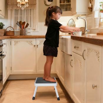 Preview: Marchepied robuste, 150 kg - acier, escabeau de cuisine antidérapant avec verrous de sécurité, peu encombrant pour travailler en toute sécurité