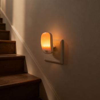 Preview: Set of 2 plug-in LED night lights with motion detector & dusk sensor, socket orientation light, 11 lm warm white, for hallway, stairs & children‘s room