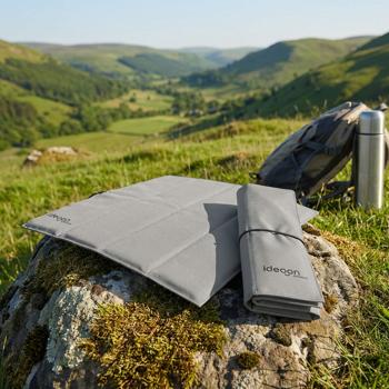 Lot de 2 coussins de siège pliables pour vos déplacements – coussins thermiques d’extérieur gris en tissu Oxford robuste – imperméables et isolants pour la randonnée, le camping, le stade et la maternelle