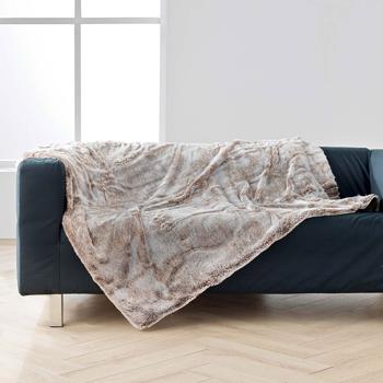 Preview: Ultra-soft cozy blanket in a luxurious faux-fur look, 125 x 150 cm, chocolate brown - ideal for cozy hours on the sofa or as a bedspread