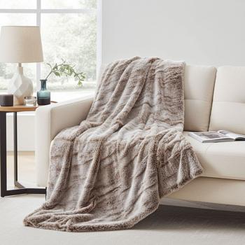 Ultra-soft cozy blanket in a luxurious faux-fur look, 125 x 150 cm, chocolate brown - ideal for cozy hours on the sofa or as a bedspread