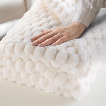 Preview: Lot de 4 couvertures de canapé douillettes 180 x 220 cm & 125 x 150 cm et 2 coussins de canapé luxueux 45 x 45 cm en blanc - Pour des moments de bien-être