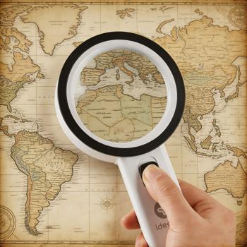 Preview: Set of 2 LED hand magnifiers with illumination, 5x magnification, 80 mm glass lens, 12 bright LEDs, ergonomic handle with switch, reading magnifier for seniors