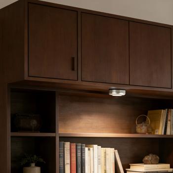 Preview: Set da 3 luminose lampade LED sottopensile con touch-control, luci da armadio a batteria, autoadesive – push‑lights senza cavo per armadi