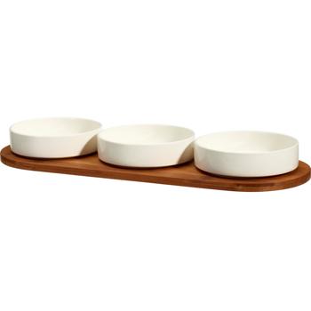 Preview: Elegante set di 3 ciotole bianche in porcellana da 390 ml ciascuna su vassoio in bambù naturale, perfetto per servire snack