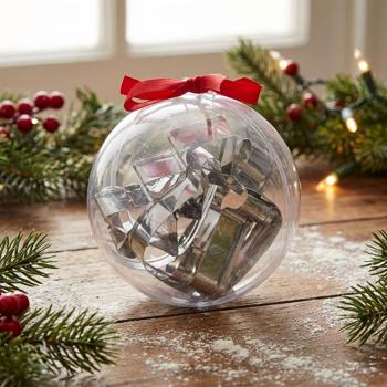 Elegant 6-piece stainless-steel cookie cutter set: 5 beautiful Christmas biscuit cutters in a gift bauble for baking & decorating
