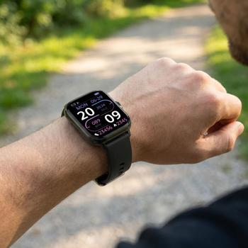 Bluetooth Smartwatch 1.44“: fitness tracker with heart rate measurement, phone function & full-touch display, fitness watch in black