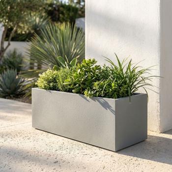 Preview: Pot de fleurs rectangulaire 58 cm gris béton, jardinière 21L en plastique pour intérieur & extérieur, résistant au gel & aux UV, poids léger