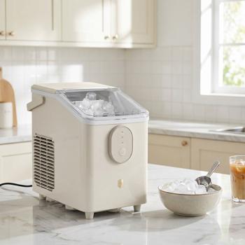 Macchina per cubetti di ghiaccio – Compatto ice maker dal design retrò con serbatoio 0,8L & 120W – 12kg di ghiaccio in 24h – Inclusa pratica paletta per il ghiaccio, crema