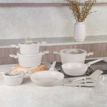 Set di pentole design di alta qualità con rivestimento antiaderente TitanPro incl. utensili da cucina, sottopentola, coperchi in vetro, manici soft‑touch, 15 pezzi, Sahara / beige