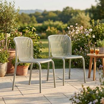 2er-Set Stapelbarer Gartenstuhl in Beige, moderner Kunststoffstuhl in Bauhaus-Optik - ergonomischer Terrassenstuhl, wetterfest und nachhaltig