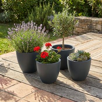 Lot de 4 pots de fleurs ronds 38 cm, graphite – Grand contenant pour plantes pour l’extérieur et l’intérieur – Look moderne & design raffiné pour jardin et terrasse