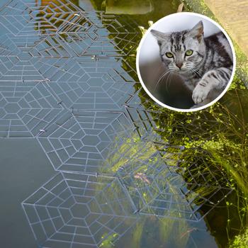 Preview: Reliable heron and cat protection for garden ponds: set of 20 floating hexagonal pond protection grids