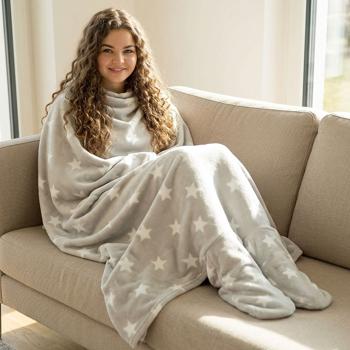 Blanket with foot warmers, grey with stars – coral fleece couch blanket for women & men, washable at 30 °C, super soft and fluffy