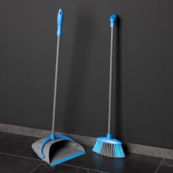 Preview: Sweeping set with long handle, standing dustpan and broom for back-friendly sweeping, ergonomic blue and grey set, dustpan approx. 95 cm