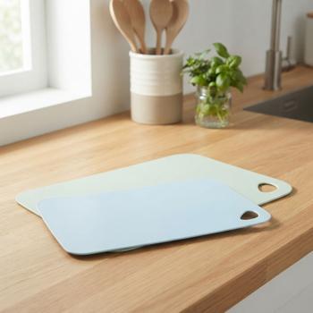 Pratico set di taglieri 2 pezzi, verde & blu: robusti taglieri da cucina con foro per presa, 29x19 & 35x24.5 cm