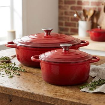 Premium cast iron pot set, 2-piece, in red – enamelled casserole set with lid (22 cm & 28 cm) – ideal for induction, oven & all hob types – robust & elegant
