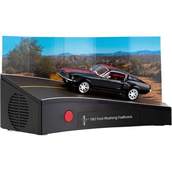 Preview: Ford Mustang Adventskalender – Fastback Modellauto 1:43 Bausatz in Schwarz mit V8 Soundbasis, Begleitbuch & Zubehör – Geschenk für Auto Fans