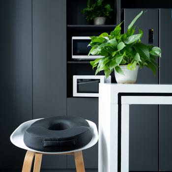 Preview: Ergonomic gel seat ring made of memory gel foam, comfort seat cushion relieves the pelvis, back and coccyx, for chairs, office chairs or even in the car