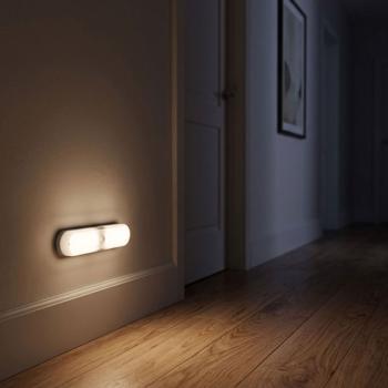 Preview: LED-Sensorlicht Leiste mit Dämmerungs- und Bewegungssensor, 160 Lumen Kaltweiss, bis 3 m, 120°, 3 Lichtmodi, inkl. 4x AAA, Klebemontage