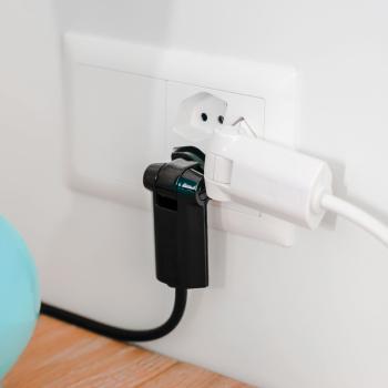 Preview: Steckdosenleiste Safety Line mit 9 Typ13 Stecker, Clip-Clap Kabel und Schalter, weiss