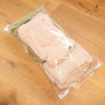 Preview: Sacs de rangement sous vide pour vêtements et linge de lit - Réutilisables, 2 tailles (1300x740mm, 860x500mm) - Transparents, compatibles aspirateurs