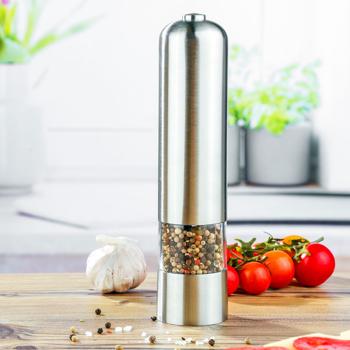 Preview: Elektrische Salz-/Pfeffermühle (Edelstahl) - Keramikmahlwerk, Lichtfunktion - Ø5 x 22,5 cm - für frische Gewürze auf Knopfdruck