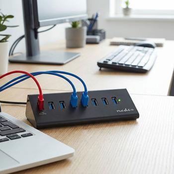 7-port USB hub with overvoltage protection
