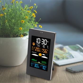 Preview: Modern weather station with LCD color display, wireless outdoor sensor, alarm clock & USB charging port - precise weather forecast, temperature & humidity
