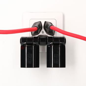 Preview: Fiche de dérivation Clip Clap 2x type 13 - Plate, pliable 180° & pivotante 130°, noire - 3 pôles, 10A, 230V, 2300W - Protection enfants Preview: Fiche de dérivation Clip Clap 2x type 13 - Plate, pliable 180° & pivotante 130°, noire - 3 pôles, 10A, 230V, 2300W - Protection enfants