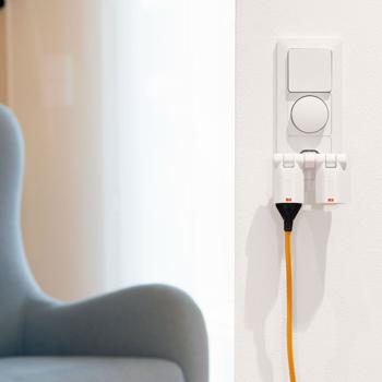 Preview: Fiche Clip Clap 2x T13 - Multiprise Pratique et Sûre - Pliable 180° - Protection Enfants - 3 Pôles, 10A, 230V, 2300W - Blanc Preview: Fiche Clip Clap 2x T13 - Multiprise Pratique et Sûre - Pliable 180° - Protection Enfants - 3 Pôles, 10A, 230V, 2300W - Blanc