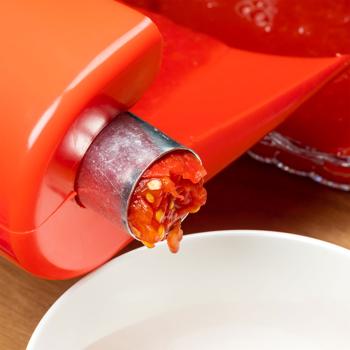 Preview: Pressa classica per salsa di pomodoro, frullatore dall‘aspetto retrò, rosso argento, in metallo - robusta e pratica per salse e sugo fatti in casa
