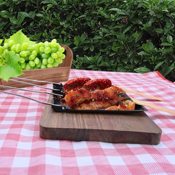 Preview: Pratico set di 2 padelle per raclette e barbecue, con manico pieghevole e spatola in legno, con rivestimento antiaderente - ideale per le serate più tranquille Preview: Pratico set di 2 padelle per raclette e barbecue, con manico pieghevole e spatola in legno, con rivestimento antiaderente - ideale per le serate più tranquille