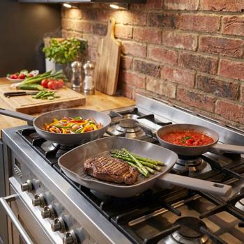 Preview: Set 3 Poêles Design Taupe - Frire Ø20+24cm - Griller Ø28cm - Induction, Titane, Aluminium Forgé, Soft-Touch - Sans PFOA Plomb Cadmium