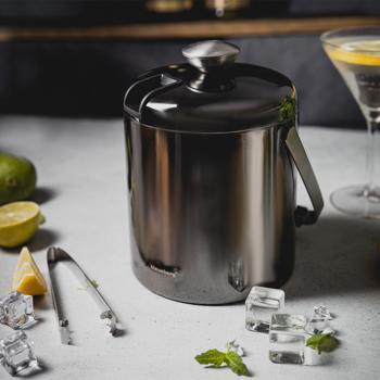 Preview: Doppelwandiger Eiseimer Edelstahl mit Zange – Hält Eiswürfel lange kristallklar & kalt – Graphit-Design, Sieb, korrosionsbeständig, geschmacksneutral