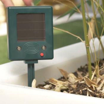 Preview: Bird deterrent with ultrasound and flash, solar-powered, up to 150 m²