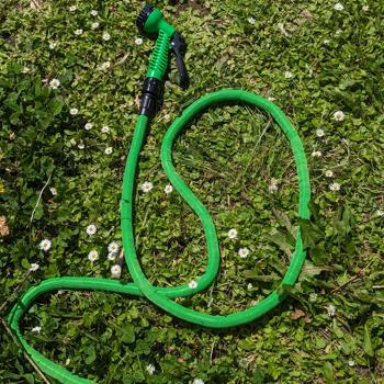 Preview: Flexible garden hose with spray: 2.5 to 7.5 m, 7 watering modes, quick-release coupling, durable and robust textile fabric & plastic