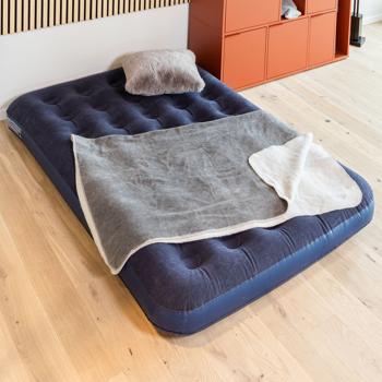 Preview: Comfortable air bed for 2 persons, 191x137x22cm, blue - soft velour surface, for guests & camping, comfortable guest bed