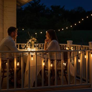 Preview: Solar-Lichterkette im Glühbirnen-Design: 10 warmweisse LEDs, 6 m, Dämmerungssensor & IP44-wetterfest. Gemütliche Beleuchtung für Garten & Balkon